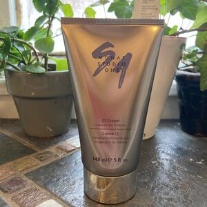 MONAT CC cream leave-in hair perfector.